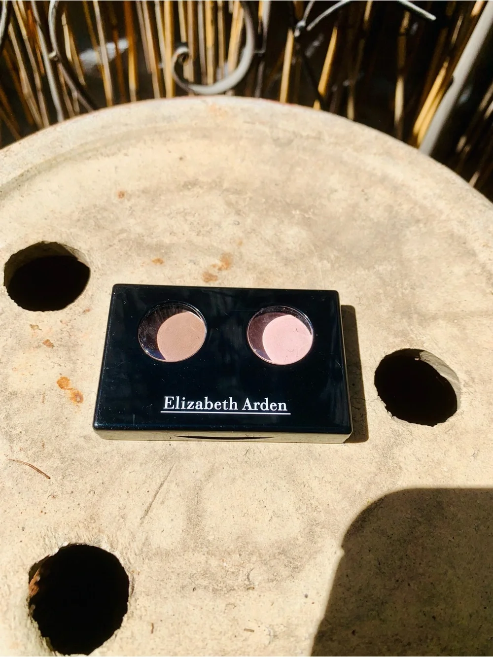 Elizabeth Arden Two-Shade Eyeshadow Compact — Pink & Taupe